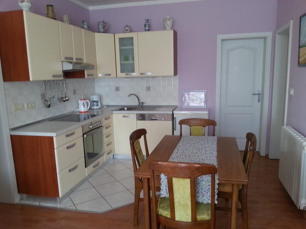 Bluegum Apartments Liznjan Room photo